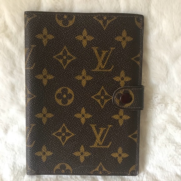 Louis Vuitton Accessories - LOUIS VUITTON Vintage Passport Card Holder Wallet